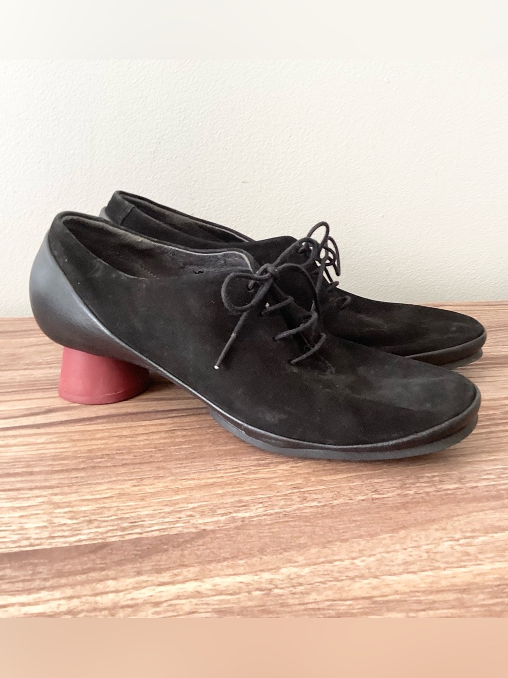 CAMPER ALRIGHT Black Leather Red Heel Lace Up Pump Heeled Shoes Size 39